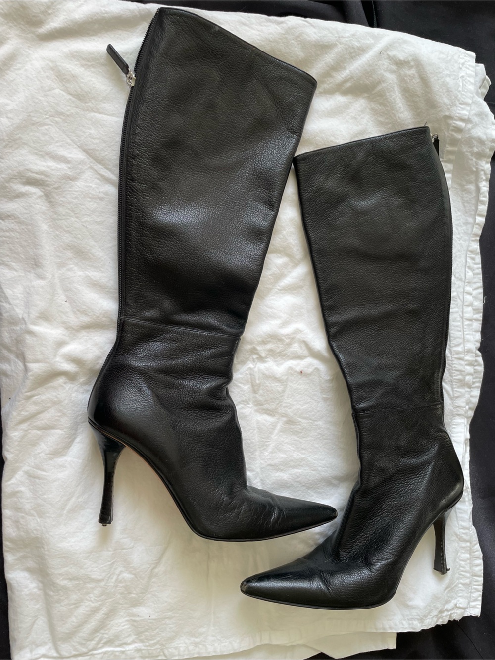 Gucci Black Leather Pointed Toe Knee-High Stiletto Boots